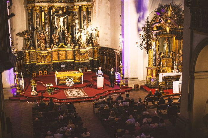 Iglesia barroca de Sant Felip Neri en Barcelona, desde el órgano