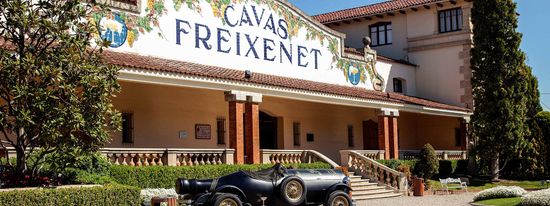 Entrada a la Bodega Freixenet