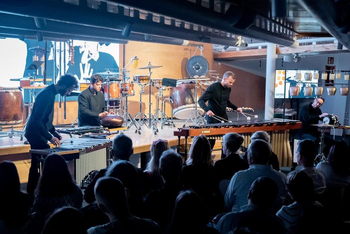 El grupo alemán Elbtonal Percussion en el Espacio Bertelsmann