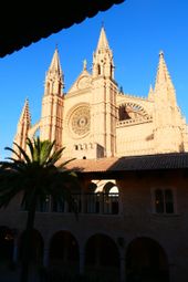 Vista del Palacio Real de La Almudaina