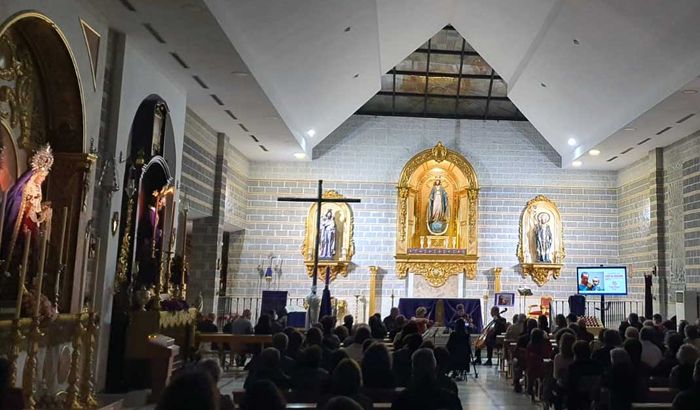 Interior de la Parroquia durante un concierto.